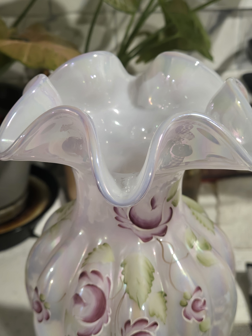Rare Vintage Fenton Hand Painted Irredescent Pink Vase Signed Artist Jo Lynch - Picture 3 of 10